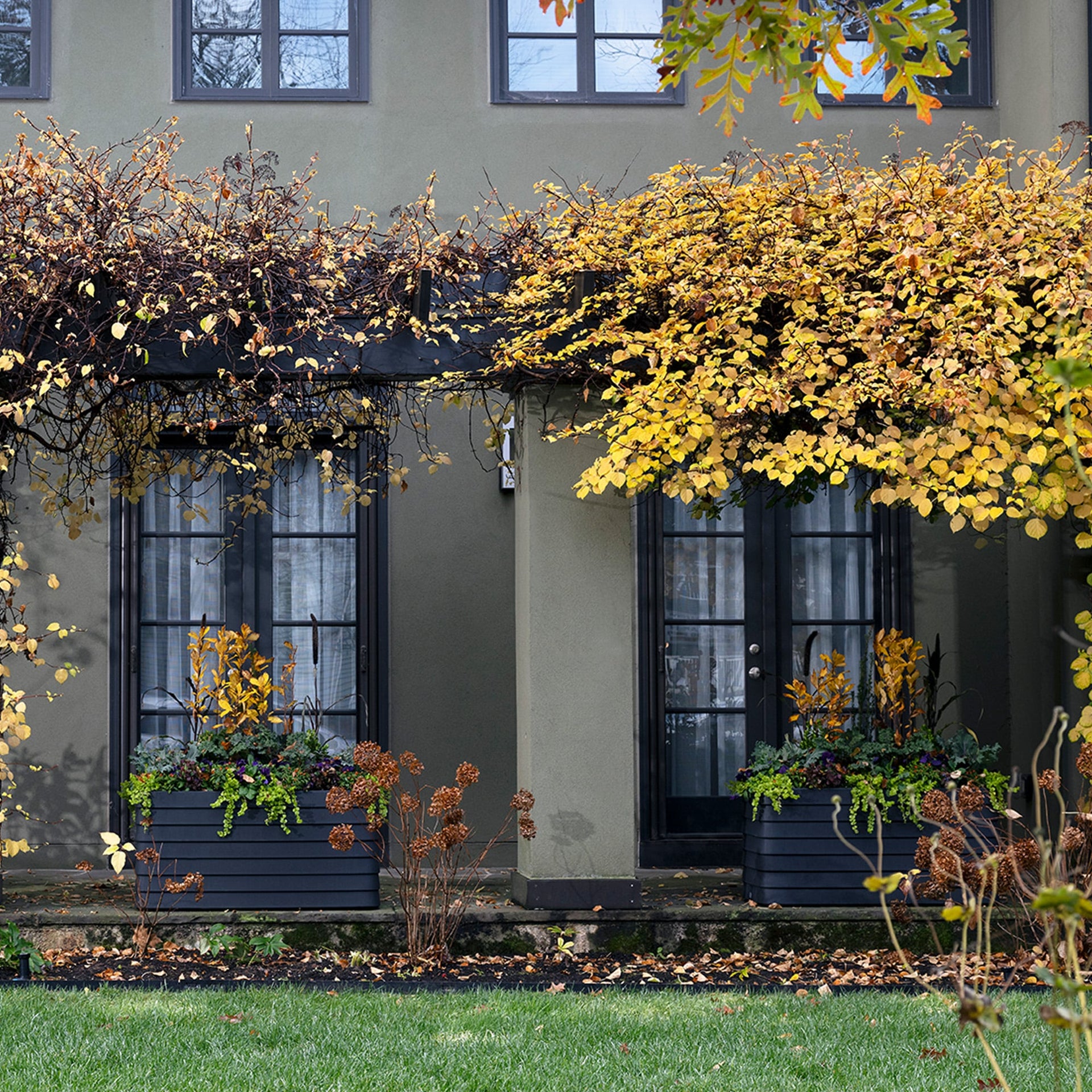 Slat Rectangle with TruDrop™ Self-Watering - 46.6in x 19in x 22.8 in