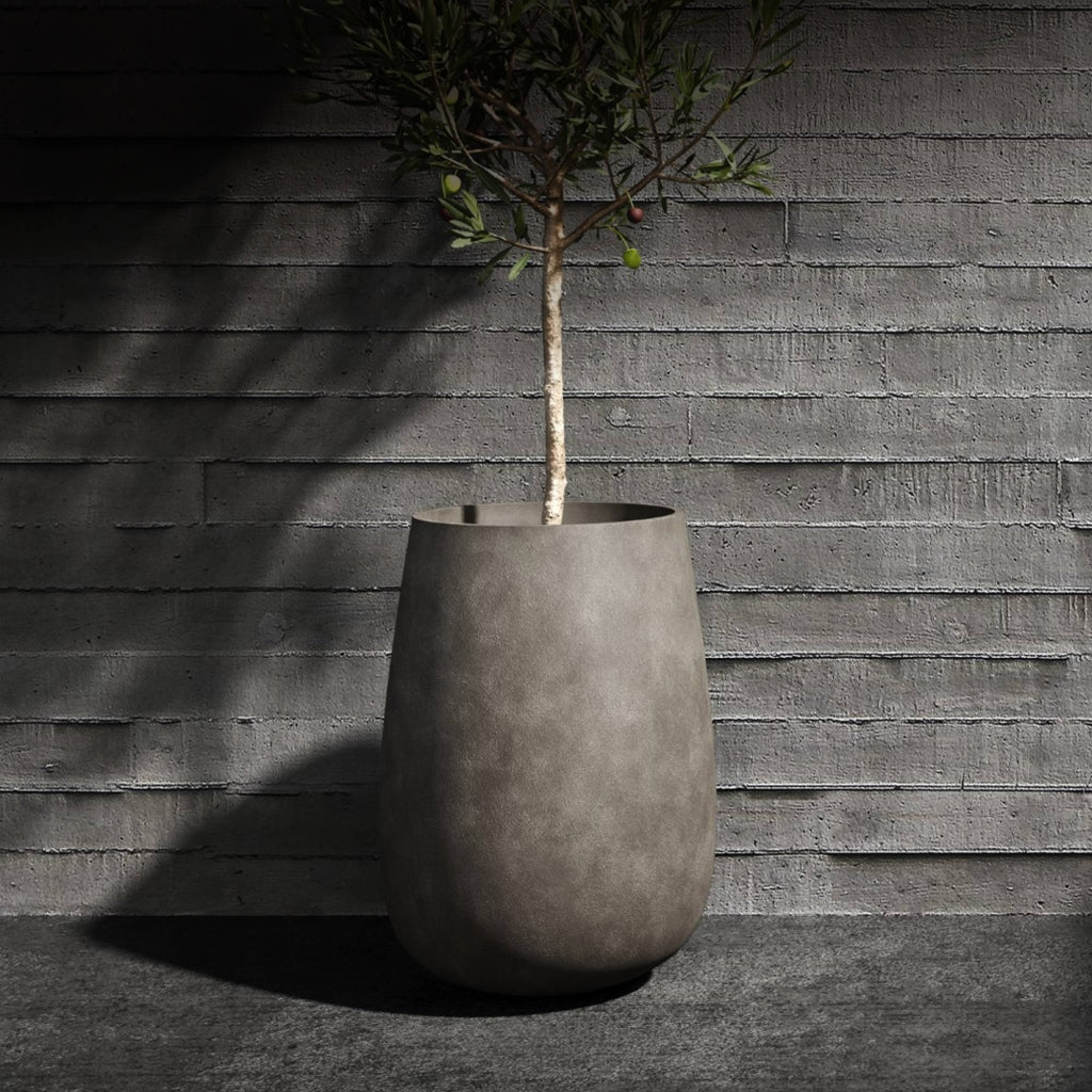 Mondo High - 17.7in diam. x 30.9in