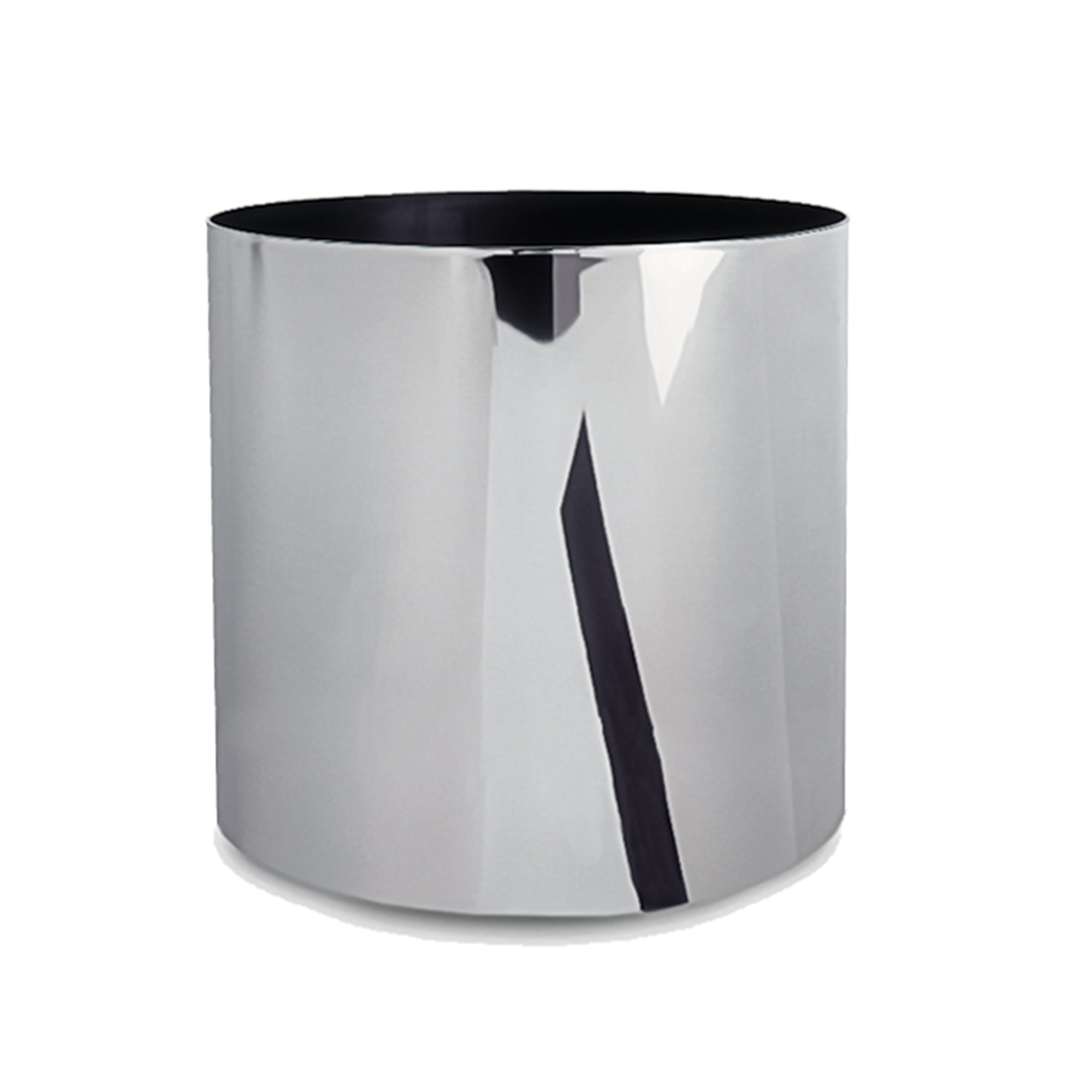 Medium Round Metallic Plastic Planter - 20 in x 20 in x 18 in - Reflective Chrome - Reflective Chrome,20 in x 20 in x 18 in - Reflective Chrome,20 in x 20 in x 18 in