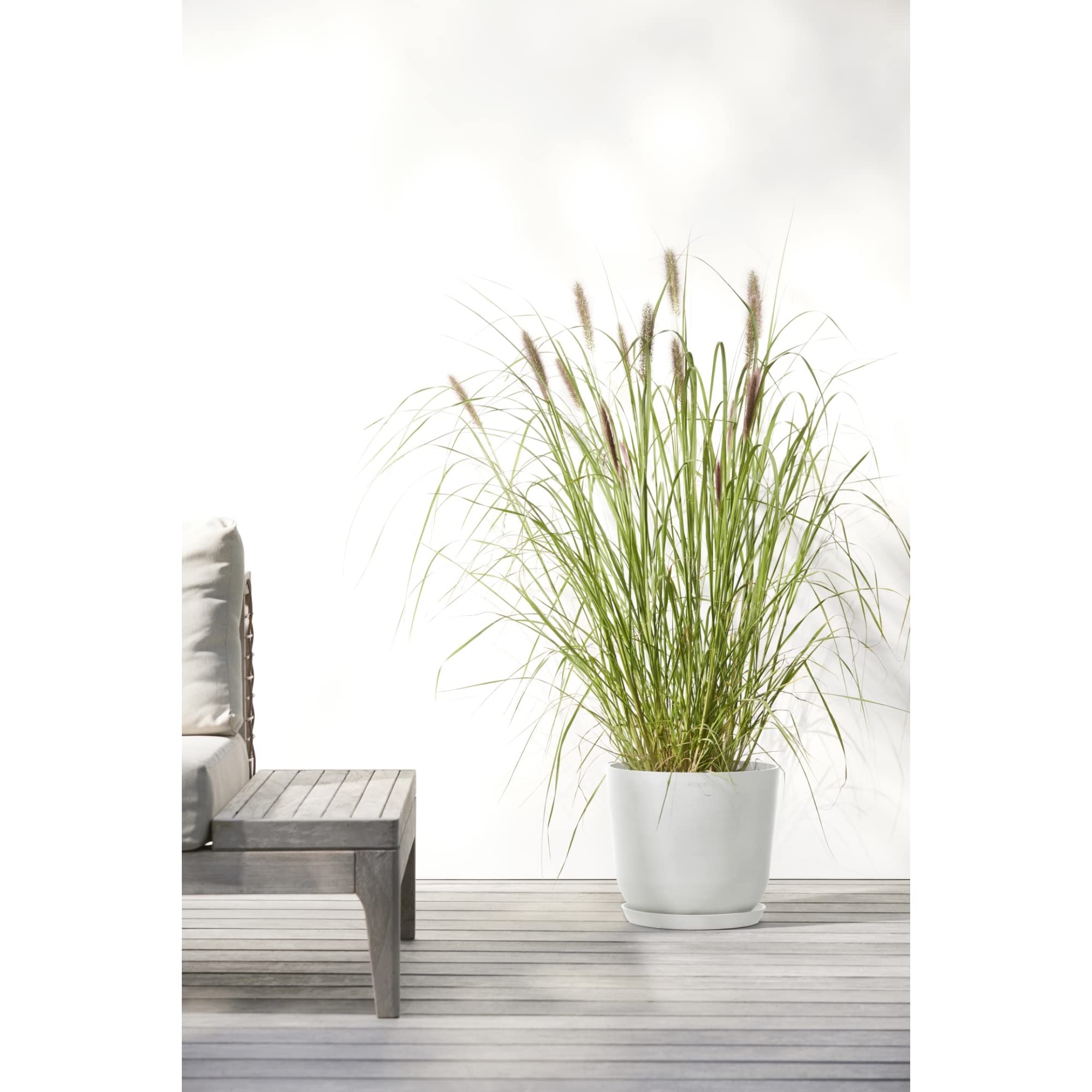 Oslo Small Round Planter - 9.8 in x 9.8 in x 8.5 in - Pure White - Pure White,9.75 in x 9.75 in x 8.5 in,Planter Only