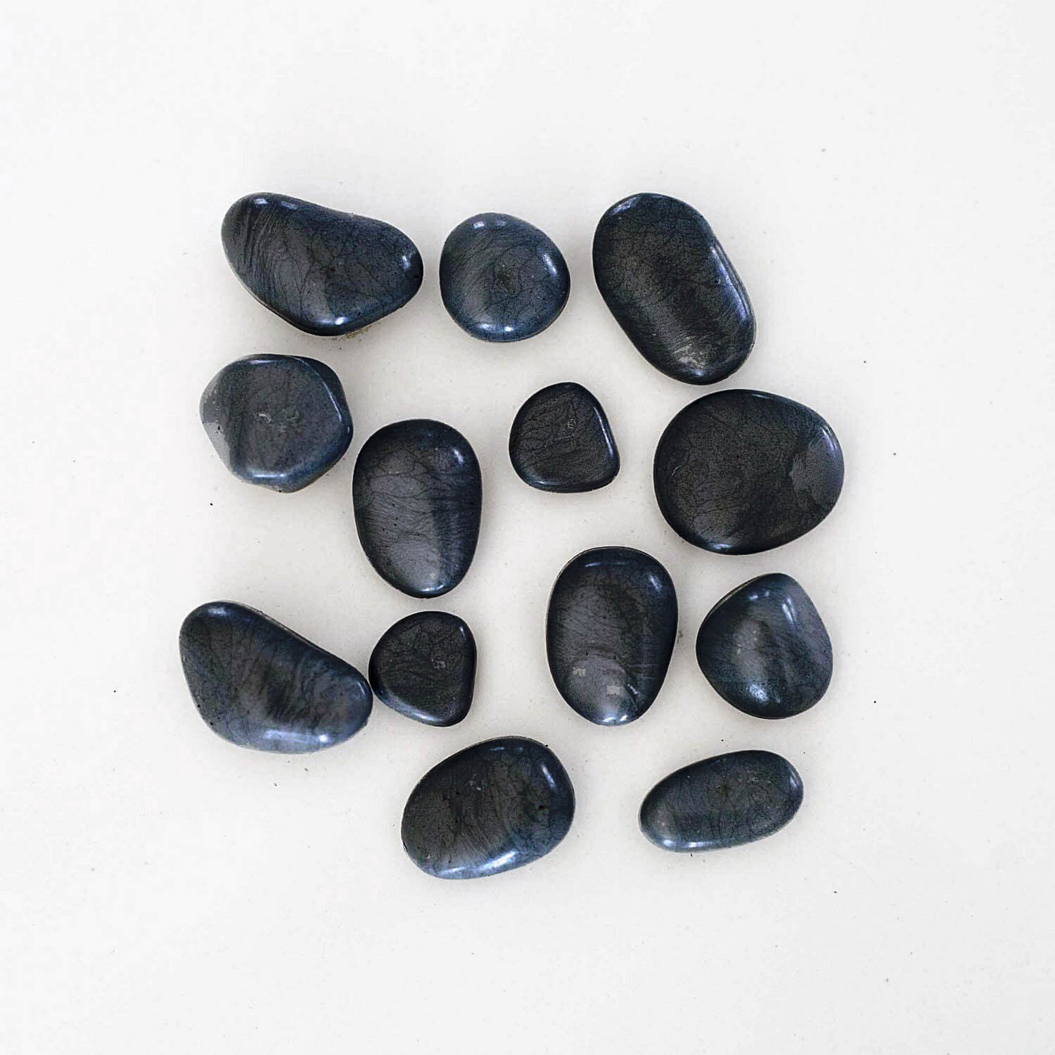 PolyPebbles - White - Bag of Small Rocks (2.4lbs) - Black,Small Pebbles,Single 2.4 lb bag