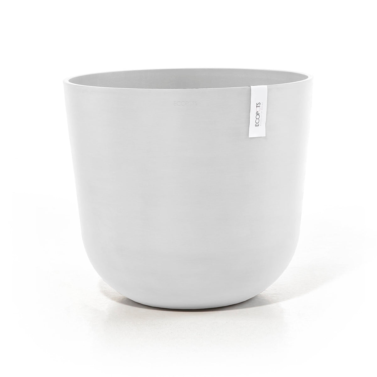 Oslo Medium Round Planter - 21.5 in x 21.5 in x 19 in - Pure White - Pure White,21.5 in x 21.5 in x 19 in,Planter Only